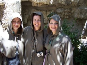 What women have to wear to enter a mosque in Damascus.
